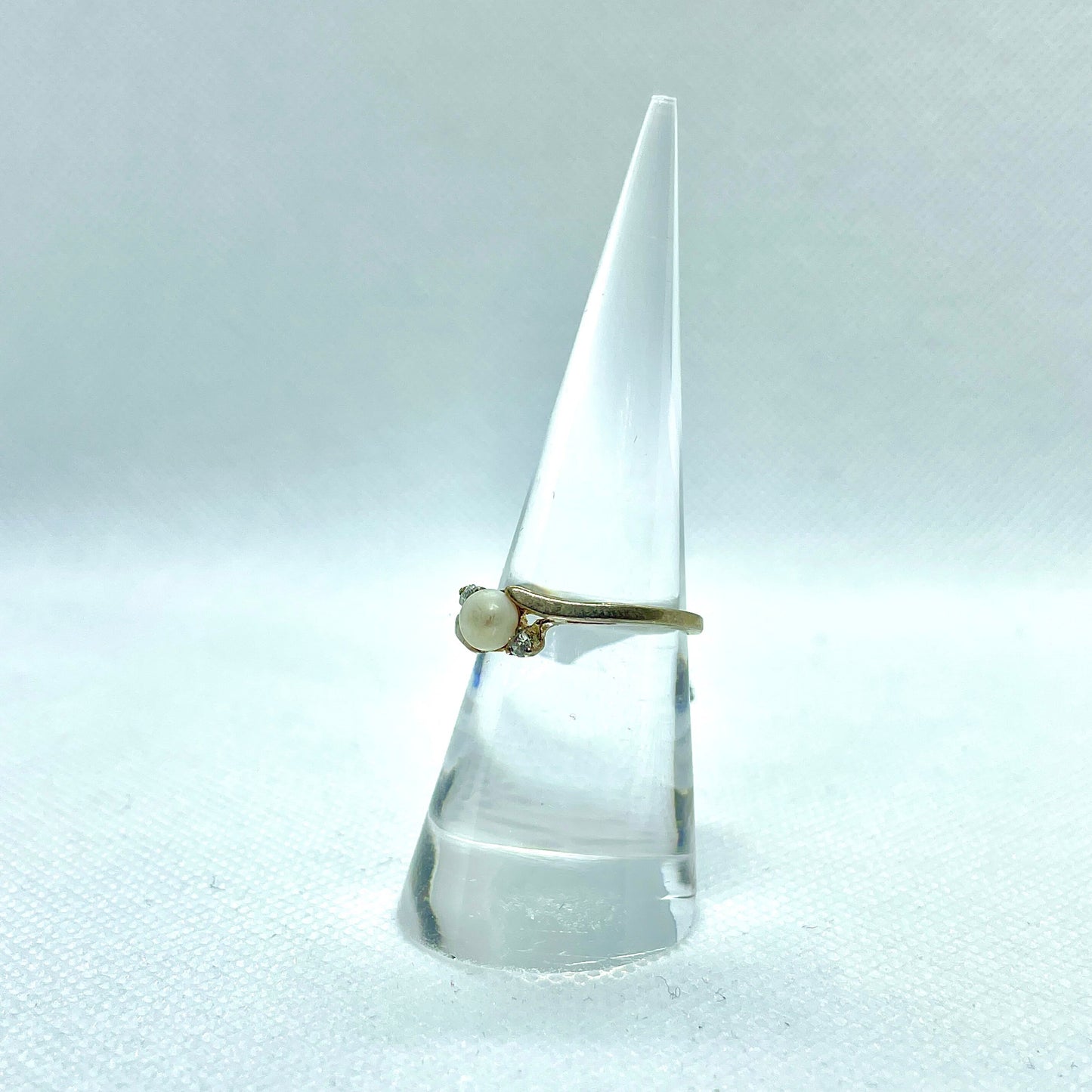 Silver Ring With Pearl & Gems
