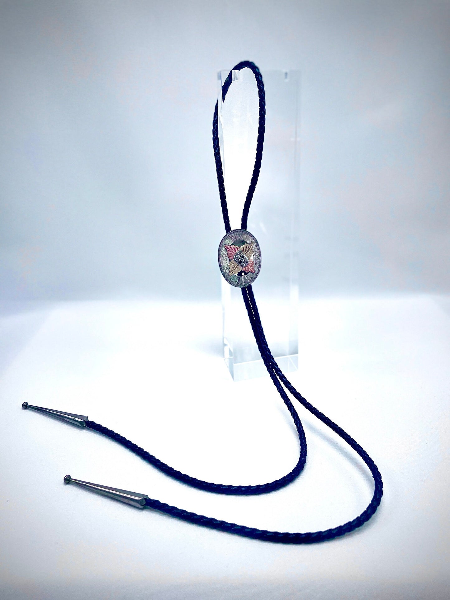 Bolo Tie w/Floral Design